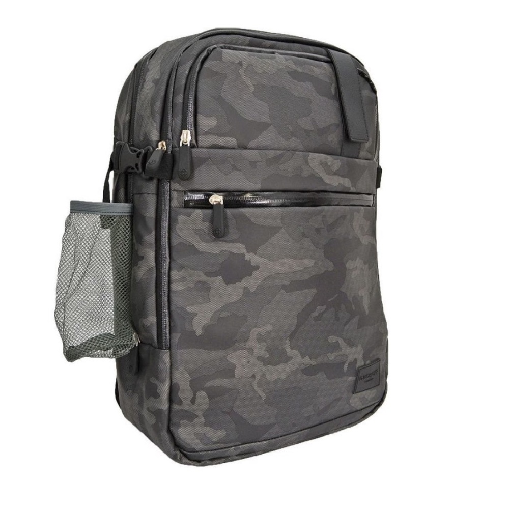Duchamp Travel Bag with built in charger